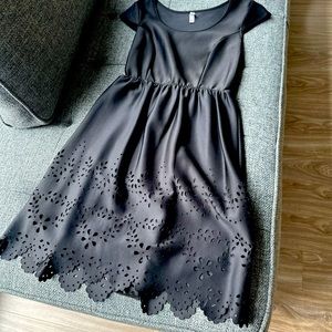 Little black dress 🤍